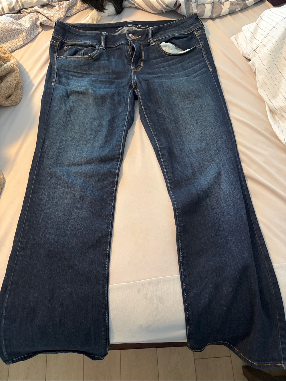 America eagle slim bootcut dark denim low rise size 12